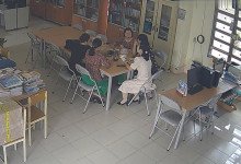 Let's watch the teacher dipping shoeplay in her office 10