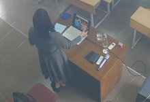 Let's watch the teacher dipping shoeplay from her back 1