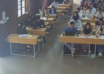 I wish I was her classmate 6