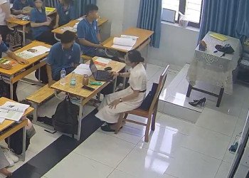 She is the shoeplay queen of teachers 42