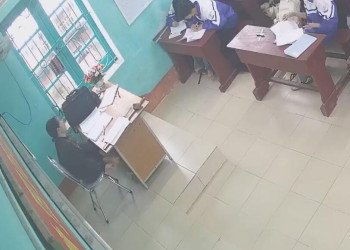 The teacher foot (toes) massage by herself when having a lesson