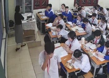 The teacher heelpopping during whole class