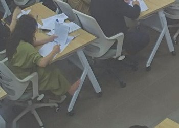 I wish she in nylon next time 34