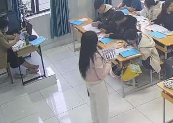 I wish she in nylon next time 47