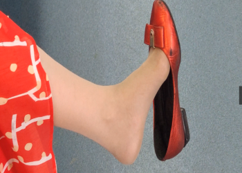 The lady in red heels great dangling shoeplay 