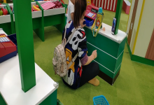 Young mother's sexy feet from kids activity centre 10