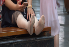 Middle age lady's sexy nylon sole