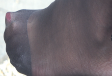 Middle age lady's prefect black nylon feet 16