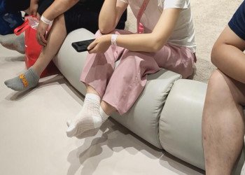 The lady show us her cute sole 23