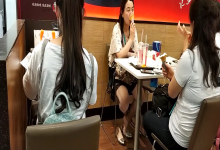 KFC dipping and shoeplaying girl