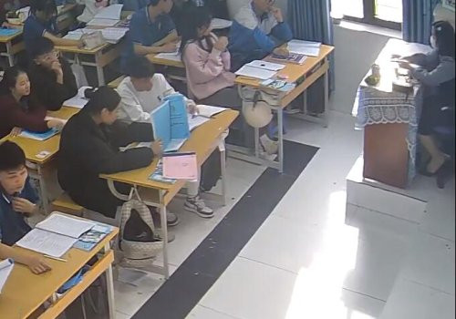 I wish she in nylon next time 32