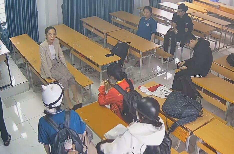 She is the shoeplay queen of teachers 6