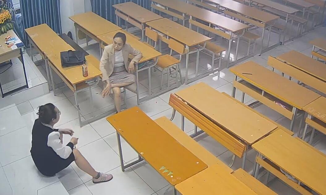 She is the shoeplay queen of teachers 7