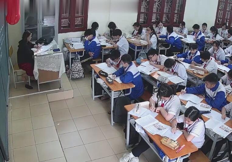 The new middle school teacher great dipping and shoeplay 12