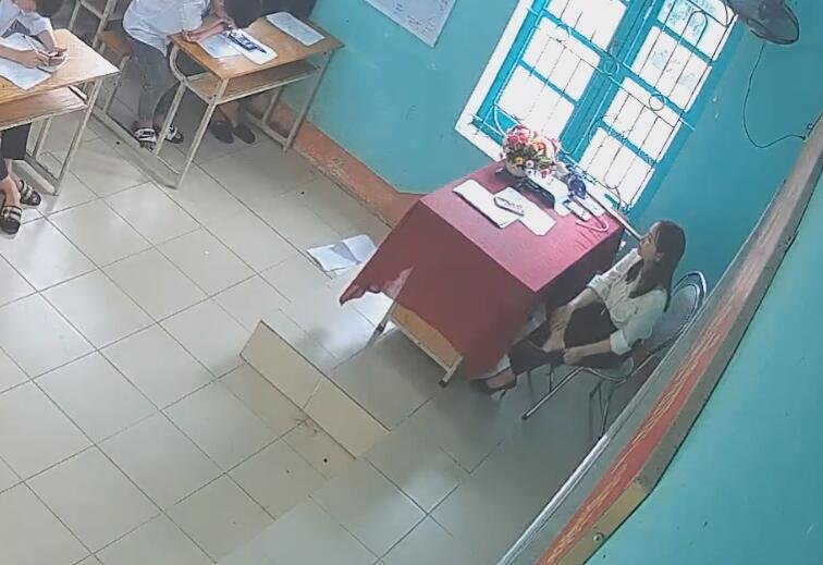 The new middle school teacher great dipping and shoeplay 22