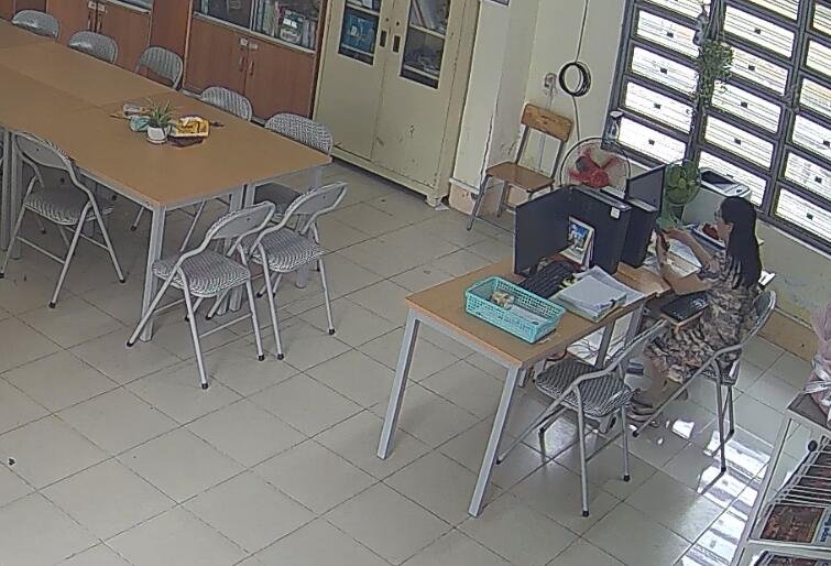 Let&#039;s watch the teacher dipping shoeplay in her office 57