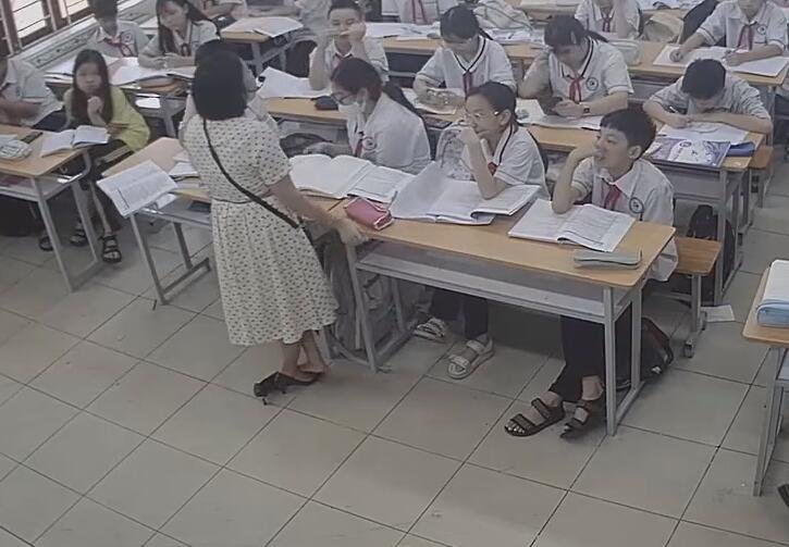 The new teacher shoeplay queen is here 5