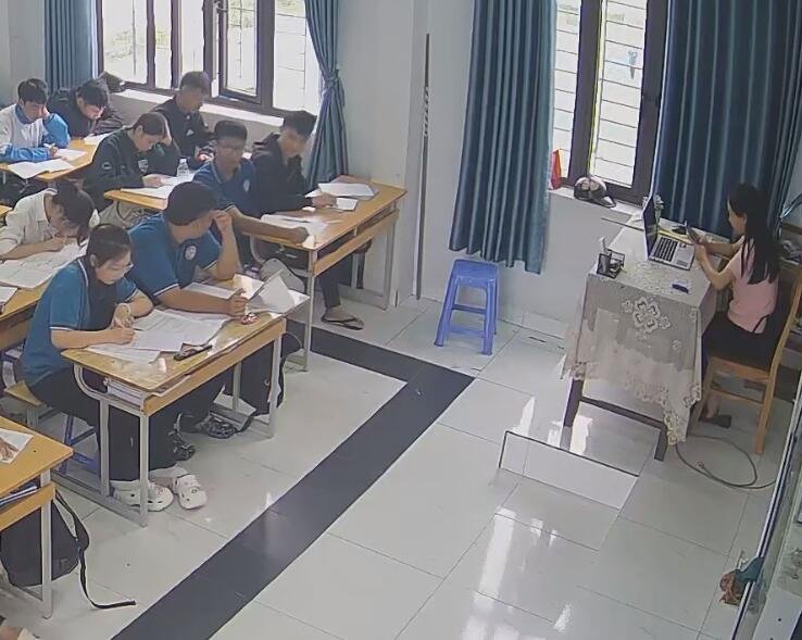 I am not sure if she is in nylon 2