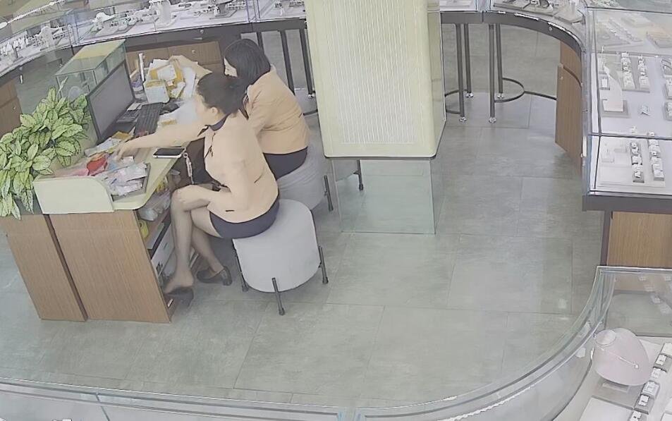 The new jewelry store dangling shoeplay queen is here 24