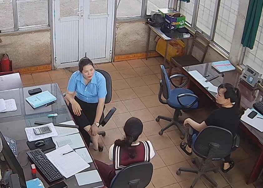 The office lady in blue uniform great dangling shoeplay in office 7