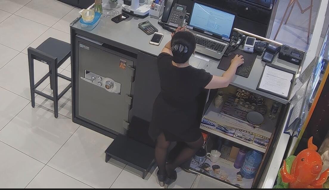 The jewelry store hostess in black nylon show us her cute feet! 156