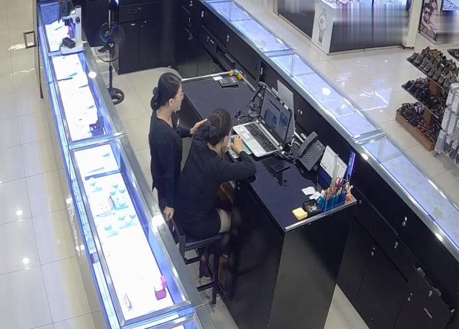 The jewelry store hostess in black nylon show us her cute feet! 166