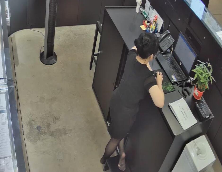 The jewelry store hostess in black nylon show us her cute feet! 168