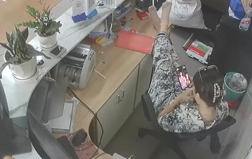 Her short stockings are very special 3