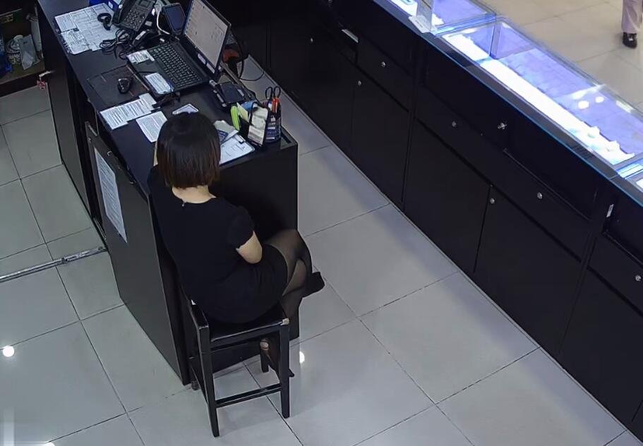 The jewelry store hostess in black nylon show us her cute feet! 185