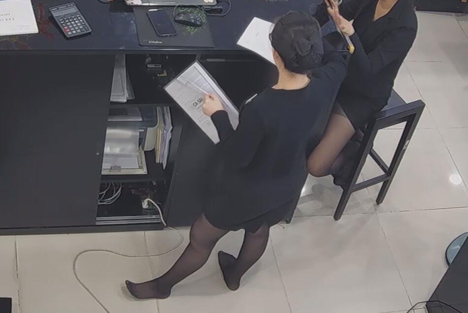 The jewelry store hostess in black nylon show us her cute feet! 195