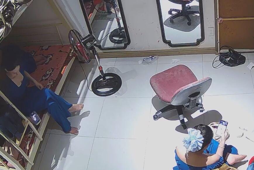 Where are their high heels 3?