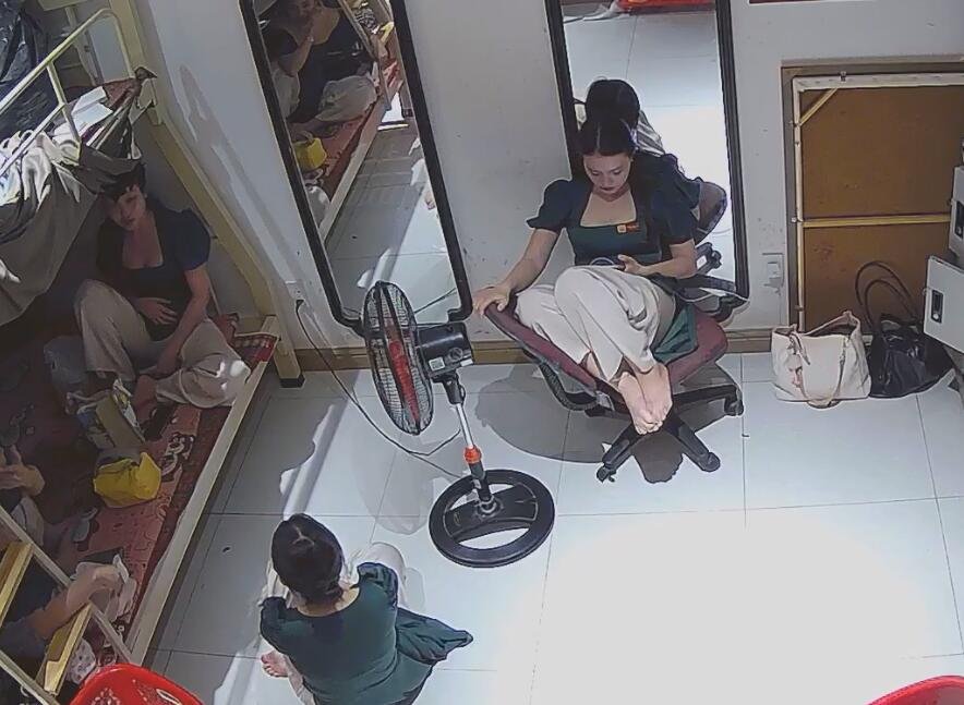 Where are their high heels 5?