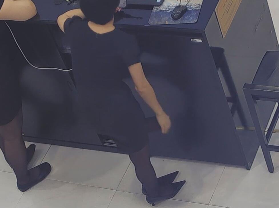 The jewelry store hostess in black nylon show us her cute feet! 231